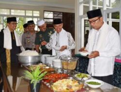 Dihadiri Ridwan Kamil, TKN Jokowi-Ma’ruf Bersholawat Satu Jari di Majalengka