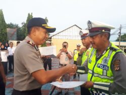 Kapolres Majalengka Beri Penghargaan Bagi Anggota Satlantas Berprestasi