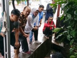 Sejumlah Toko di Rest Area Cirendang Terendam Banjir