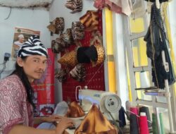 Sundul Langit Cirebon, Peci Kekinian Ala Sufi