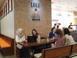 Kopi Rendah Gula di Lanai Coffee and Patisserie