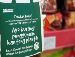 Peduli Kelestarian Lingkungan, Alfamart Ajak Konsumen Kurangi Plastik