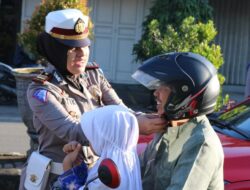 Operasi Keselamatan Lodaya 2019, Polres Majalengka Bagikan Helm