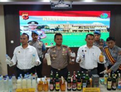 Polres Cirebon Sita Ribuan Liter Miras