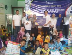 CSB Mall Donasikan Buku dan Perpustakaan Mini ke PAUD/TK