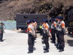 Personel Gabungan Bantu Pemadaman Api Gunung Ciremai