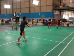 Pewarta Ciayumajakuning Ikuti Turnamen Badminton IJTI Cirebon Raya