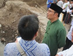 Usai Subuh Berjamaah, Gubernur Jabar Sidak Proyek Alun-alun Kejaksan