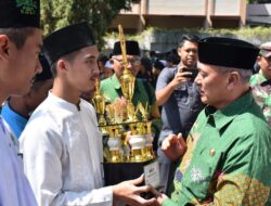 Pakai Sarung, Acep Purnama Pimpin Upacara Peringatan Hari Santri di Kuningan