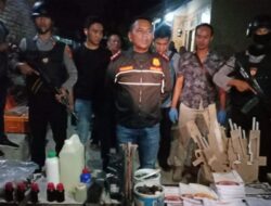 Densus 88 Geledah Rumah Terduga Teroris di Kabupaten Cirebon