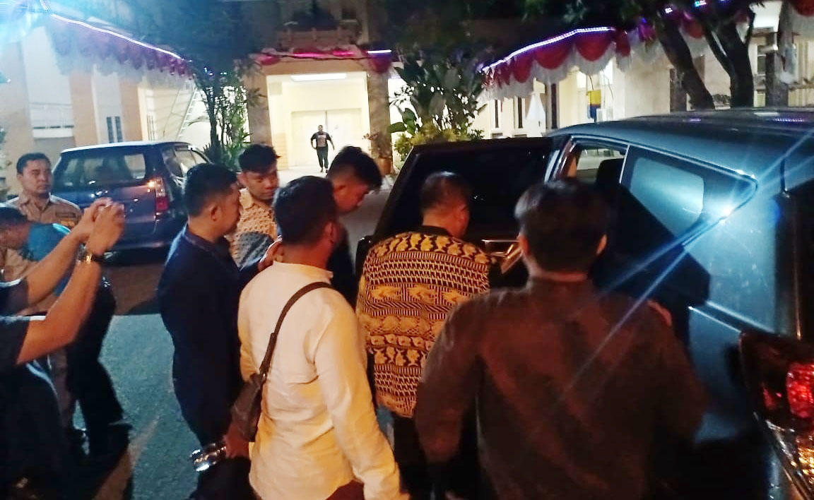 bupati indramayu terjaring ott kpk