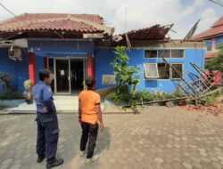 Kondisinya Diklaim Tak Layak, Kantor Dinas Damkar Ambruk
