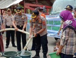 Polres Ciko dan Komunitas Fortuner Salurkan Bantuan Air Bersih