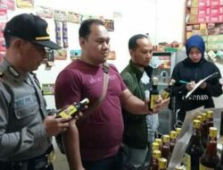 Polsek Majalengka Kota Sita Puluhan Botol Miras