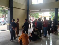 Pedagang Pasar Kepuh Minta e-Parkir Dicabut