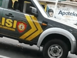 Mobil Polisi Terlibat Tabrakan Beruntun