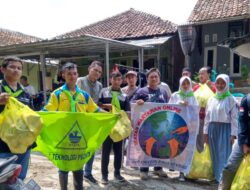 YANU dan IWO Cirebon Bagikan Bantuan untuk Korban Banjir