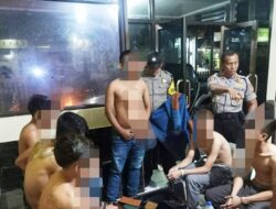 Polsek Cikijing Amankan Delapan Remaja yang Asyik Pesta Miras