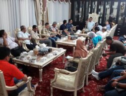 [BREAKING NEWS] Walikota Cirebon Mendadak Rapat Bahas Covid-19 di Rumah Dinas