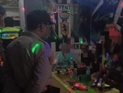 Asyik Karaoke pada Bulan Ramadan, Sembilan ABG Digelandang Polisi