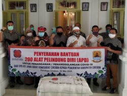 Peduli Penanganan Covid-19, Pengusaha Properti Cirebon Salurkan Ratusan APD