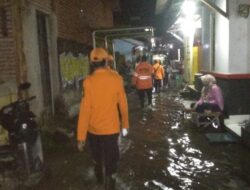 Air Laut Pasang, Puluhan Rumah di Pesisir Kota Cirebon Terendam