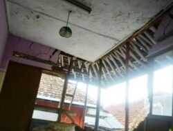 Rumah Pasangan Lansia di Cipari Ambruk Dimakan Usia