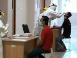 Tenaga Kesehatan di Majalengka Jalani Tes Swab Massal