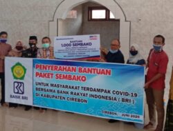 Satori Bagikan Ribuan Paket Sembako untuk Warga Terdampak Covid-19