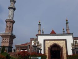 Salat Iduladha dengan Protokol Kesehatan, Daging Kurban Diantar ke Penerima