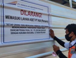 KAI Daop 3 Cirebon Tertibkan Dua Bangunan di Ampera