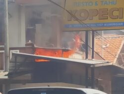 Pabrik Tahu Kopeci Terbakar