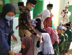 Ketua DPRD Beri Santunan pada Santri yang Terdampak Covid-19