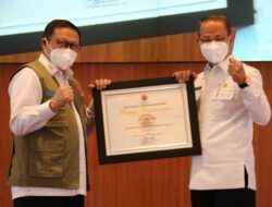 Kurangi Risiko Bencana, Pemkab Majalengka Dapat Penghargaan dari BNPB