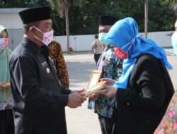 Ini Pesan Walikota Cirebon Usai Beri Penghargaan kepada 1.494 Nakes