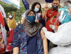 Vaksinasi Covid-19 di Kota Cirebon Dimulai