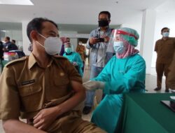 Vaksinasi Bagi Pelayan Publik dan Masyarakat Umum Ditargetkan Selesai April