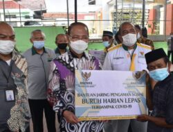 Warga Terdampak Banjir dan Covid-19 Dapat Bantuan dari Pemerintah