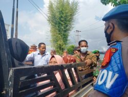Truk Pengangkut Wisatawan Diputarbalik