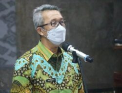 Vaksinasi Covid-19 bagi Pekerja Layanan Publik Kota Cirebon Lampaui Target