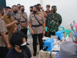 Apresiasi Antuasis Warga, Kapolda Jabar Berharap Target Vaksinasi Massal Tercapai