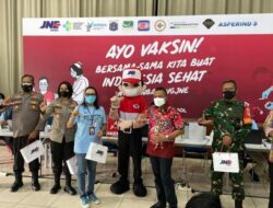JNE Vaksinasi 7.500 Karyawan dan Masyarakat Umum