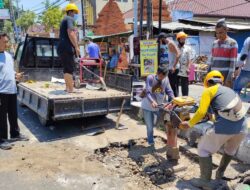 DPUTR Kota Cirebon Rutin Lakukan Pemeliharaan Jalan dan Peremajaan Jembatan