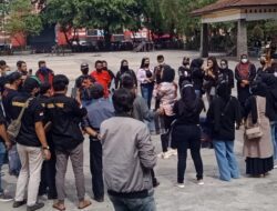 Pekerja Seni Kuningan Sumringah Diberi Kelonggaran Aktivitas