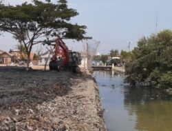 DPUTR Normalisasi Seluruh Sungai di Kota Cirebon