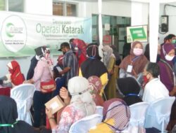 Puluhan Warga Ikuti Operasi Katarak Gratis