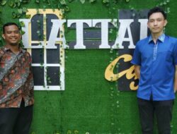 Lattar Cafe Hadirkan Suasana Halaman Rumah