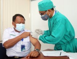 Sebanyak 1.204 Pegawai KAI Cirebon Disuntik Vaksin Booster