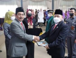 Eman Suherman Dilantik Jadi Anggota DPRD Kuningan