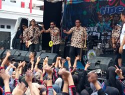 Band Tipe-X Meriahkan Pensi SMK Karnas